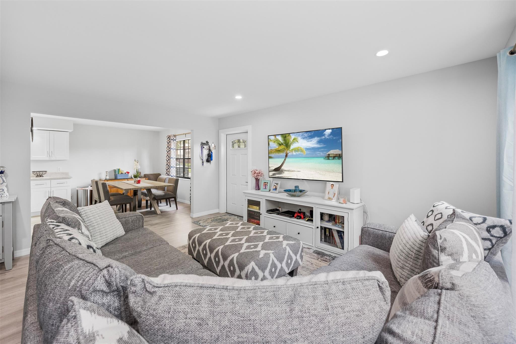 100 Weybridge Cir D