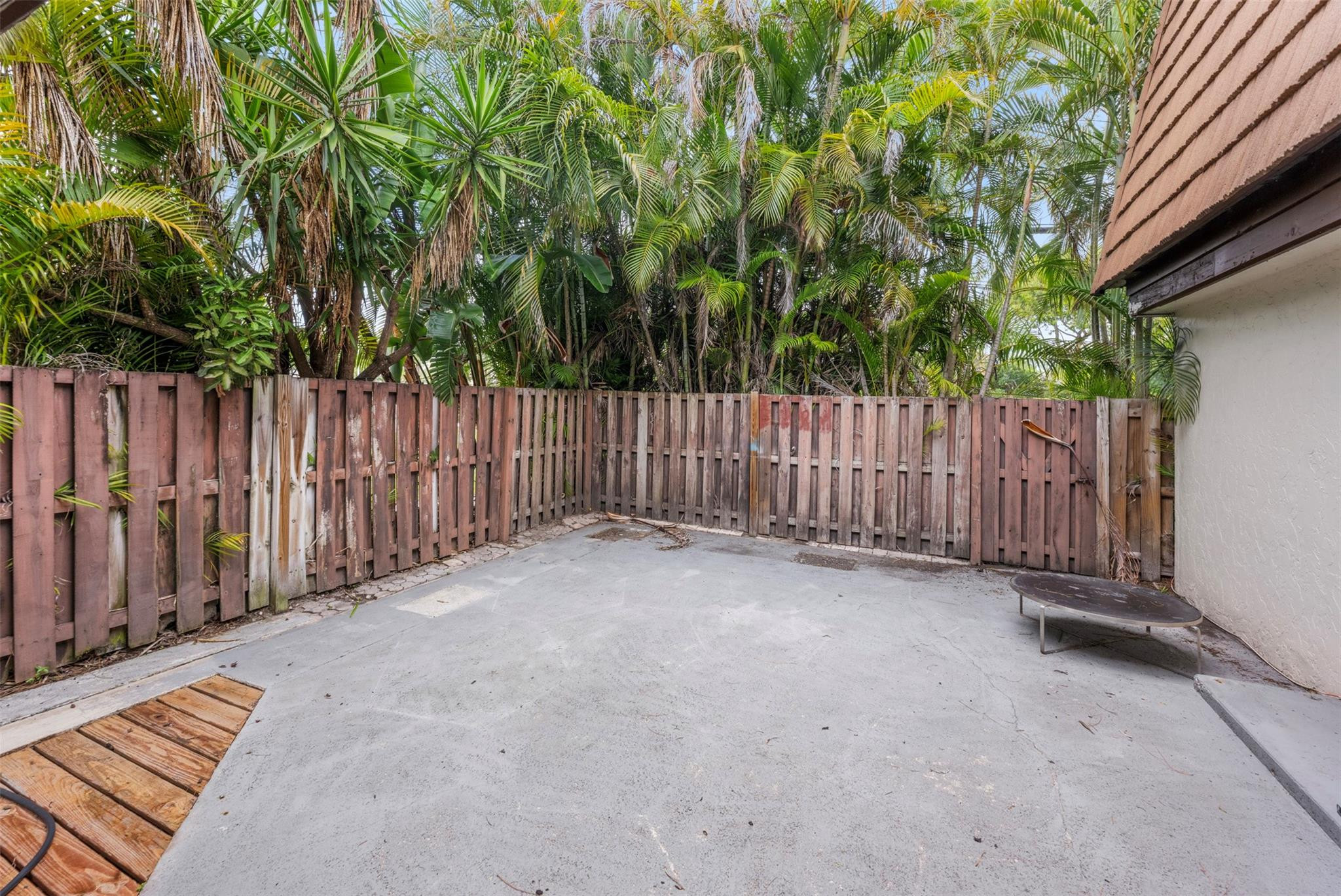 100 Weybridge Cir D