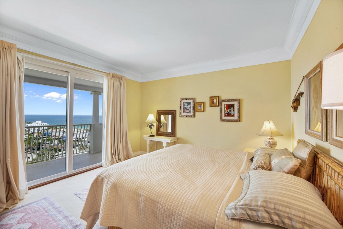 1 Las Olas Circle PH3