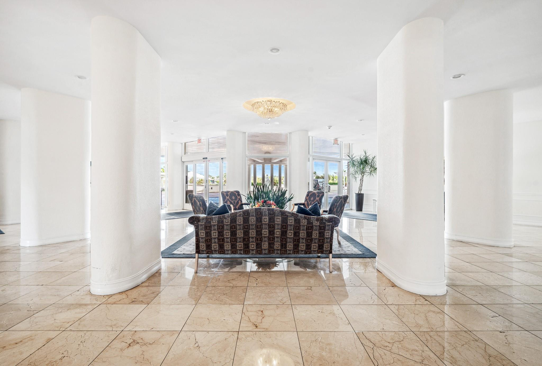 1 Las Olas Circle PH3