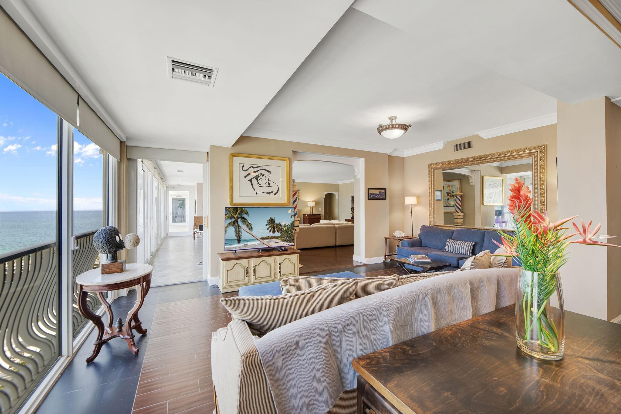 1 Las Olas Circle PH3