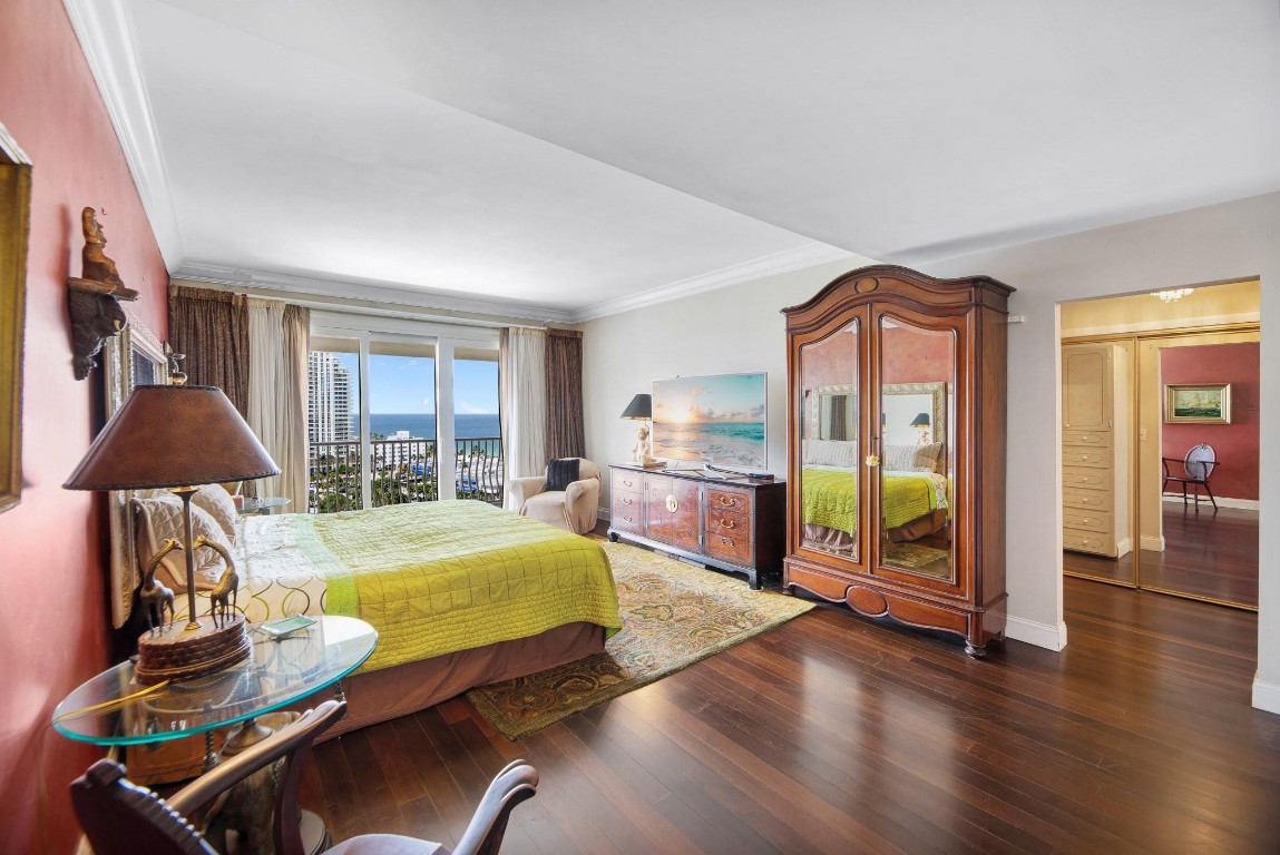 1 Las Olas Circle PH3