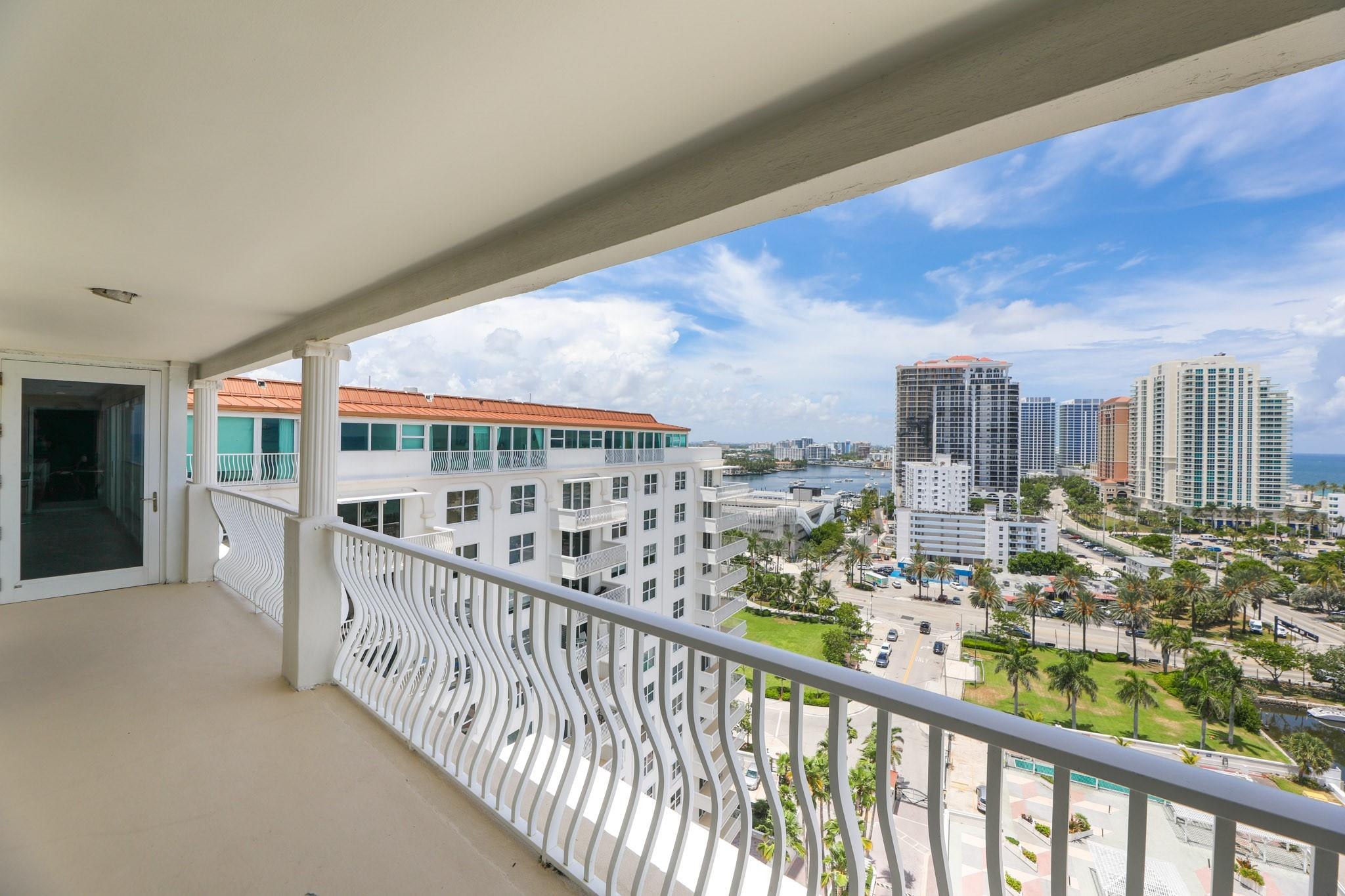 1 Las Olas Circle PH3