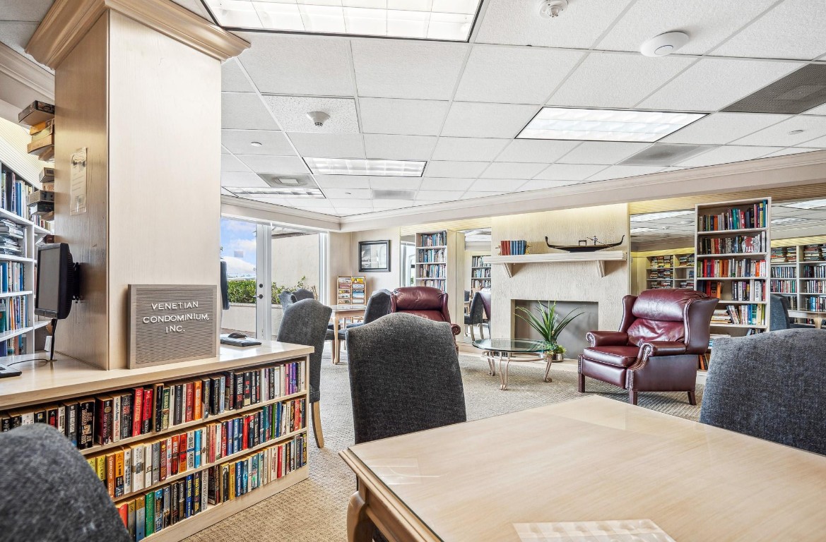 1 Las Olas Circle PH3