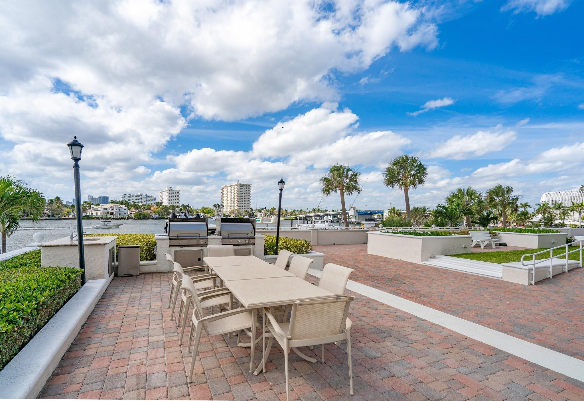 1 Las Olas Circle PH3