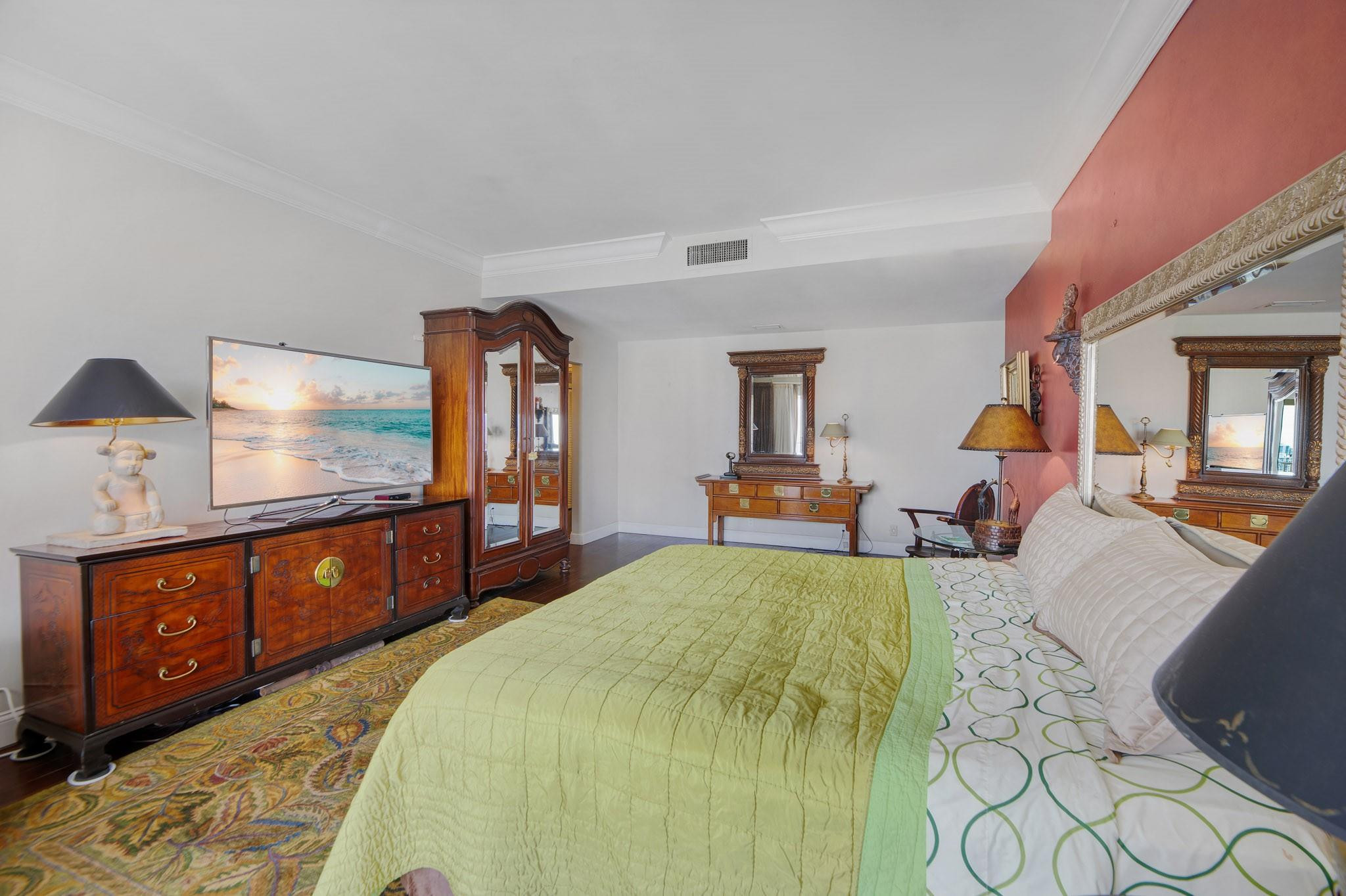 1 Las Olas Circle PH3