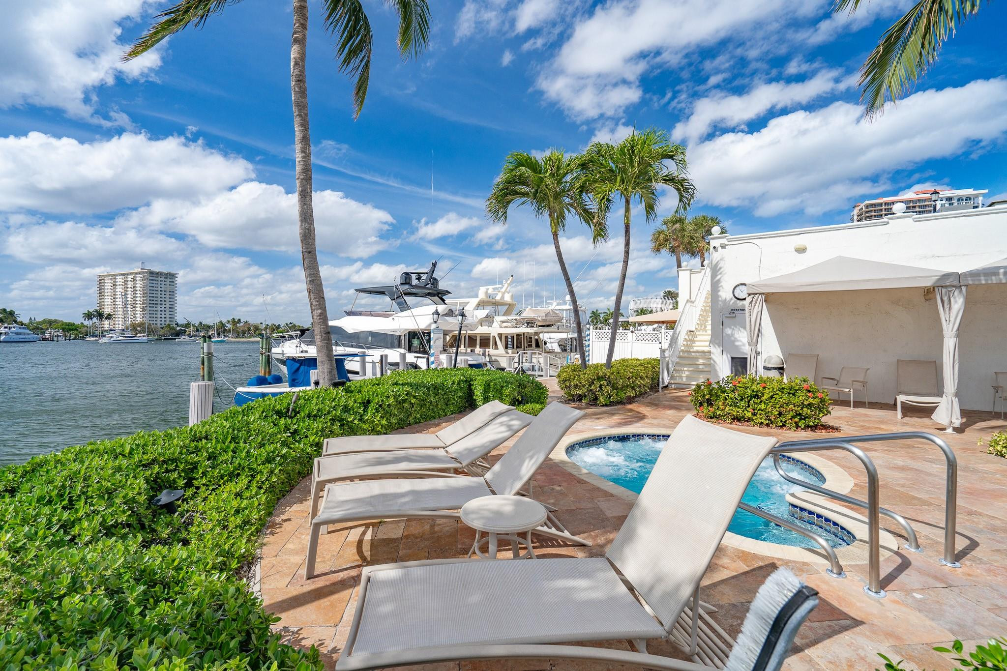 1 Las Olas Circle PH3