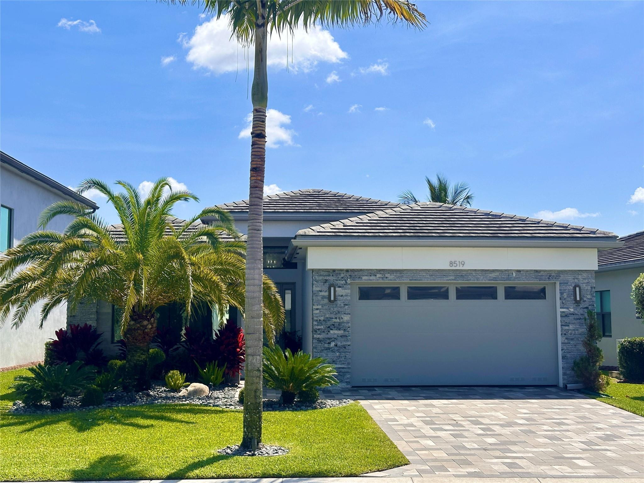 8519 Apple Falls Ln