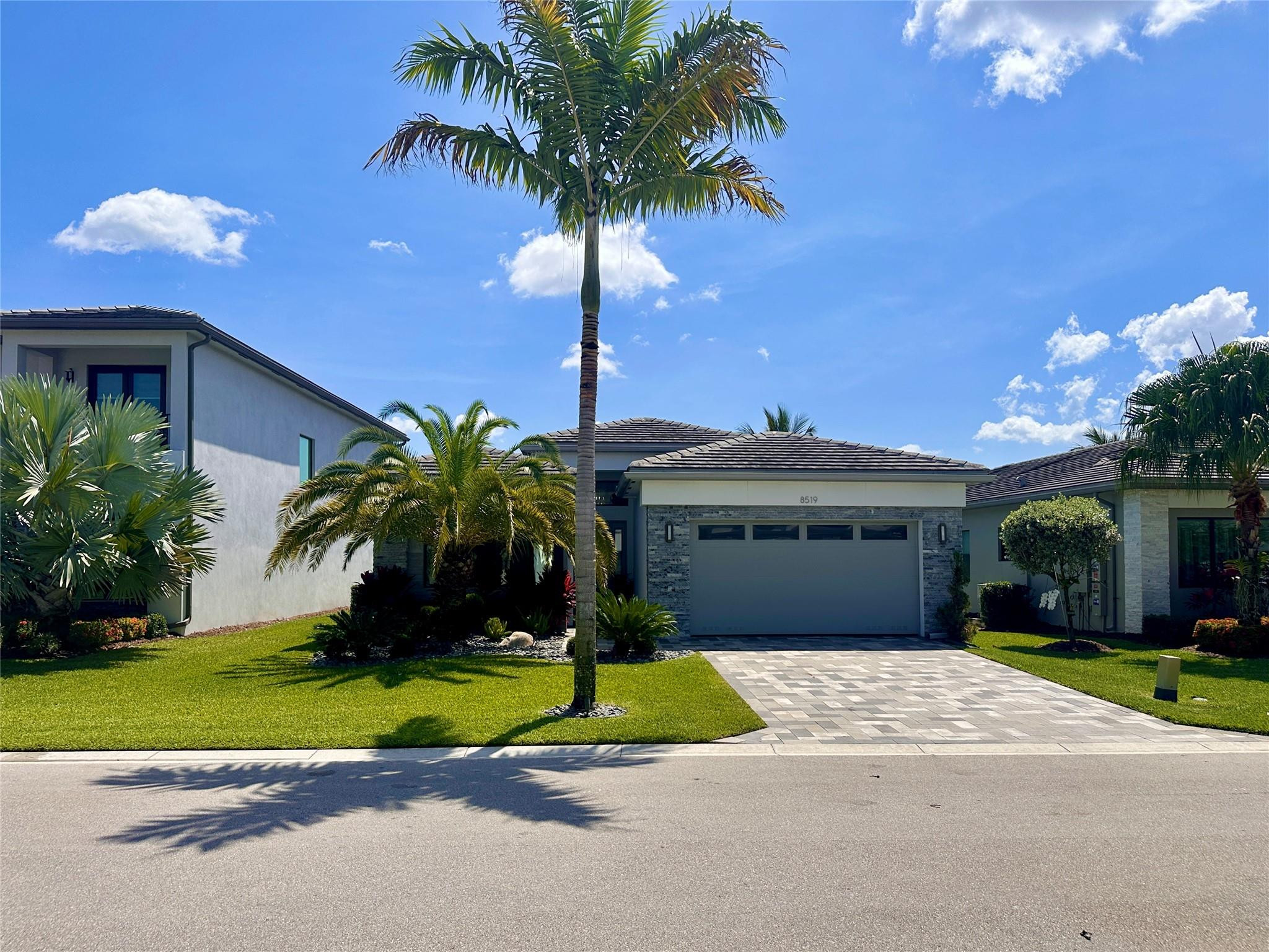 8519 Apple Falls Ln