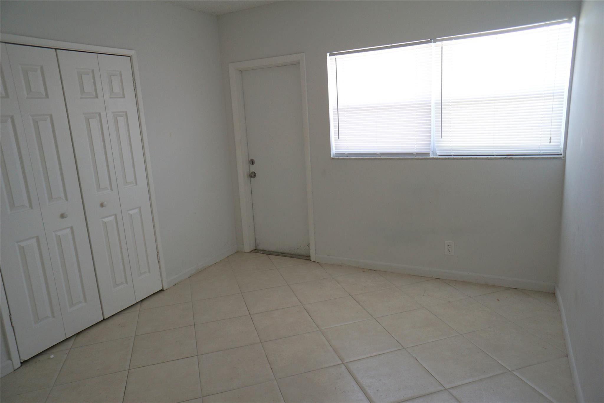 4311 Crystal Lake Dr 321