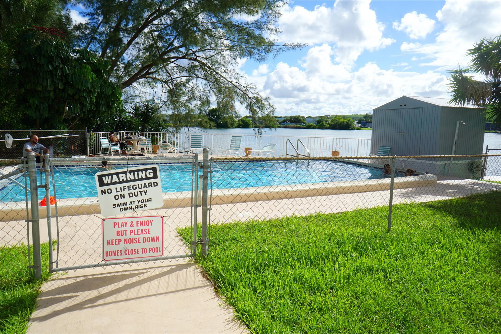4311 Crystal Lake Dr 321