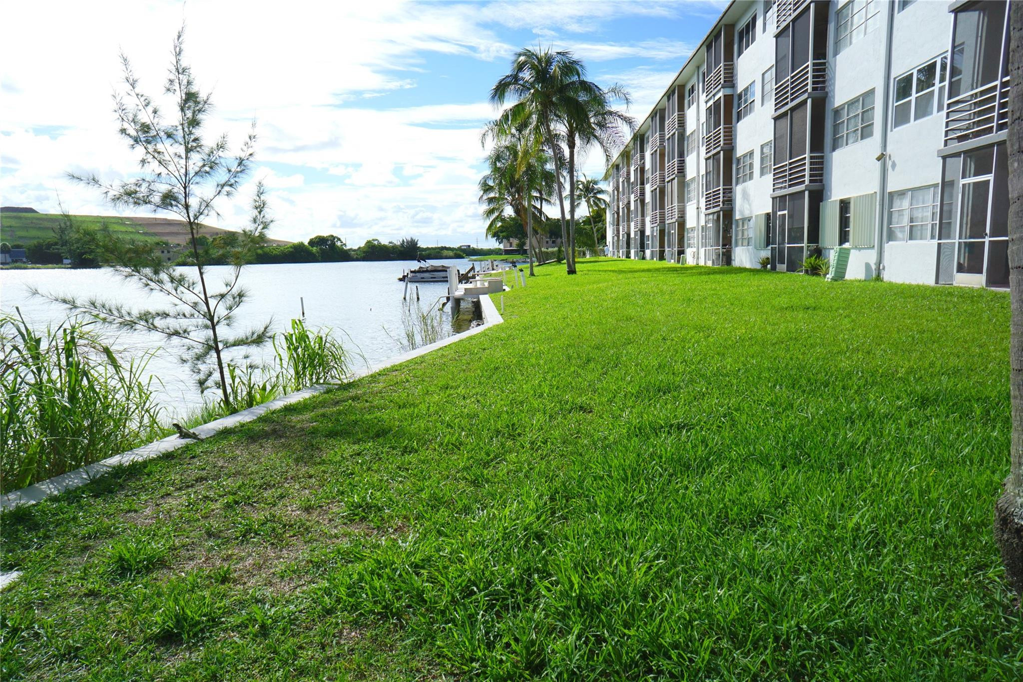 4311 Crystal Lake Dr 321