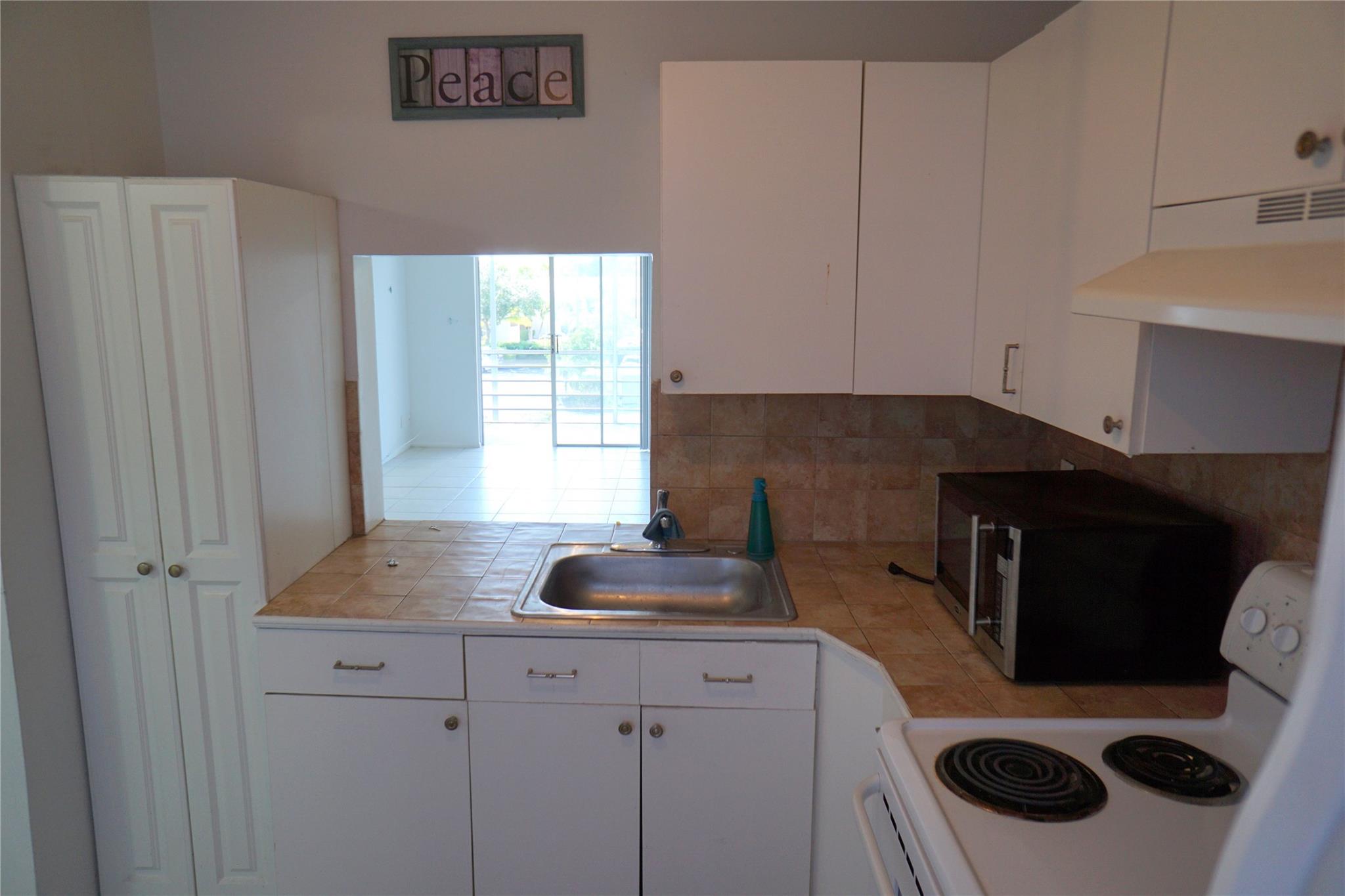 4311 Crystal Lake Dr 321