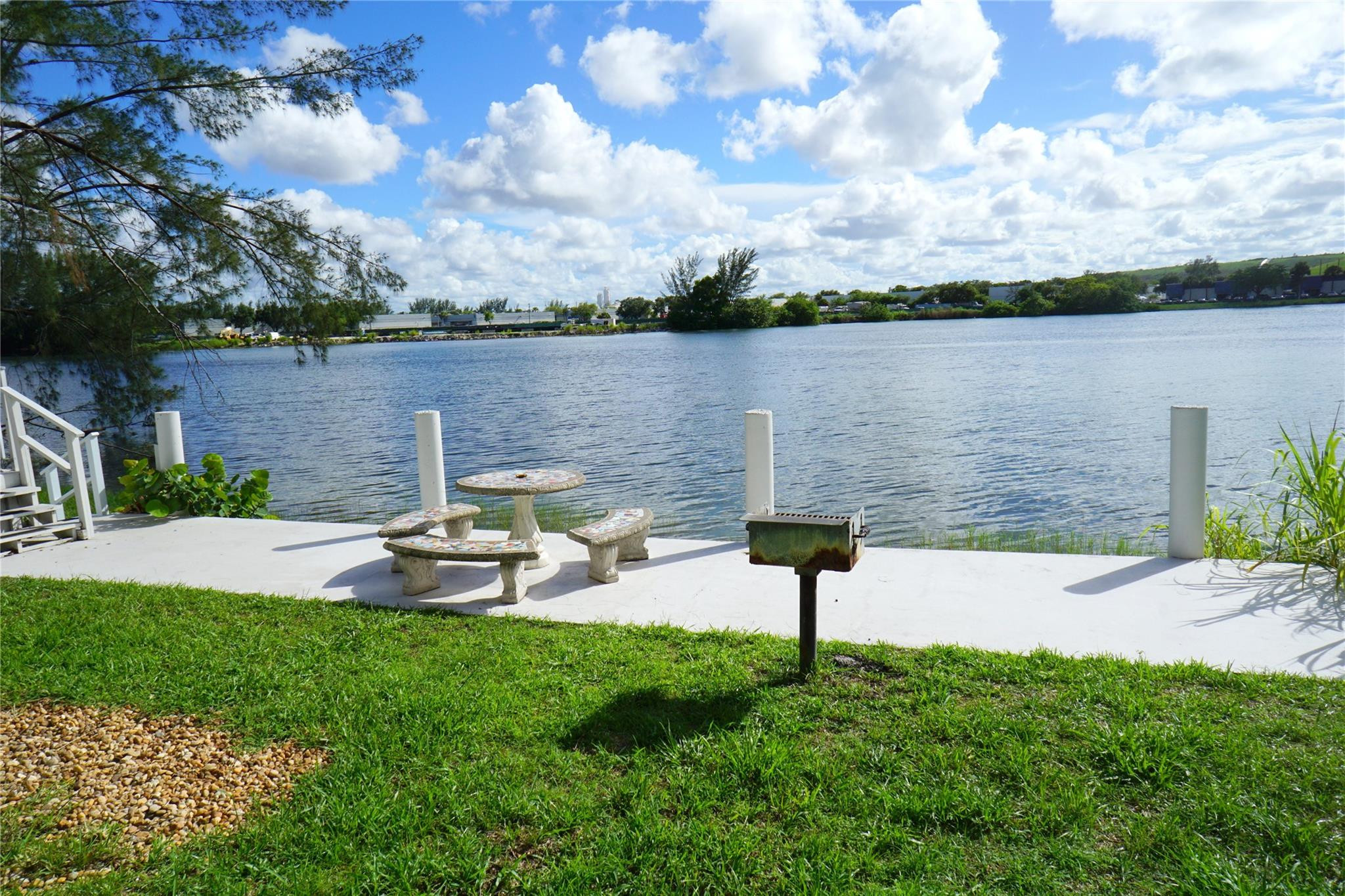 4311 Crystal Lake Dr 321