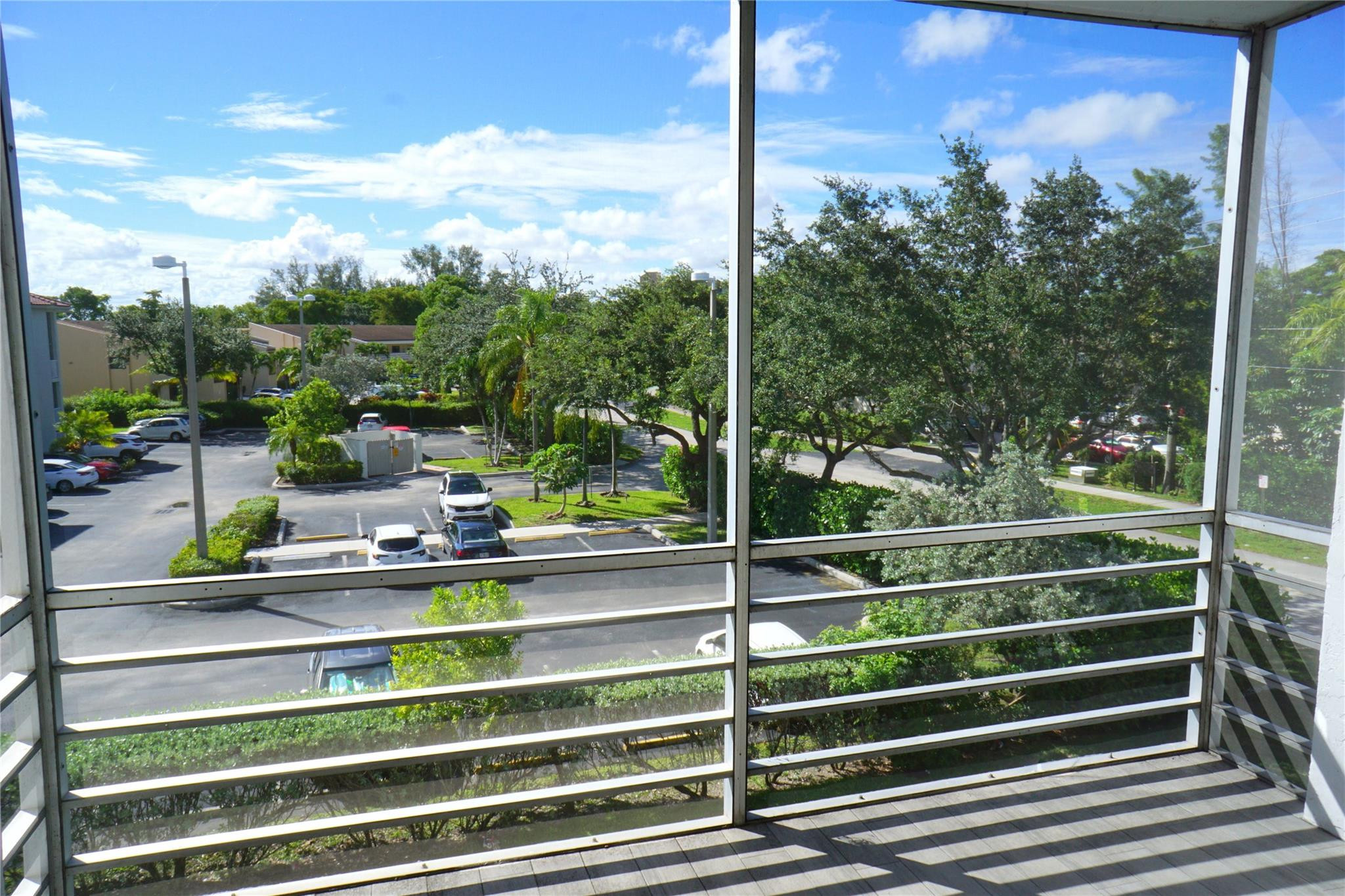 4311 Crystal Lake Dr 321