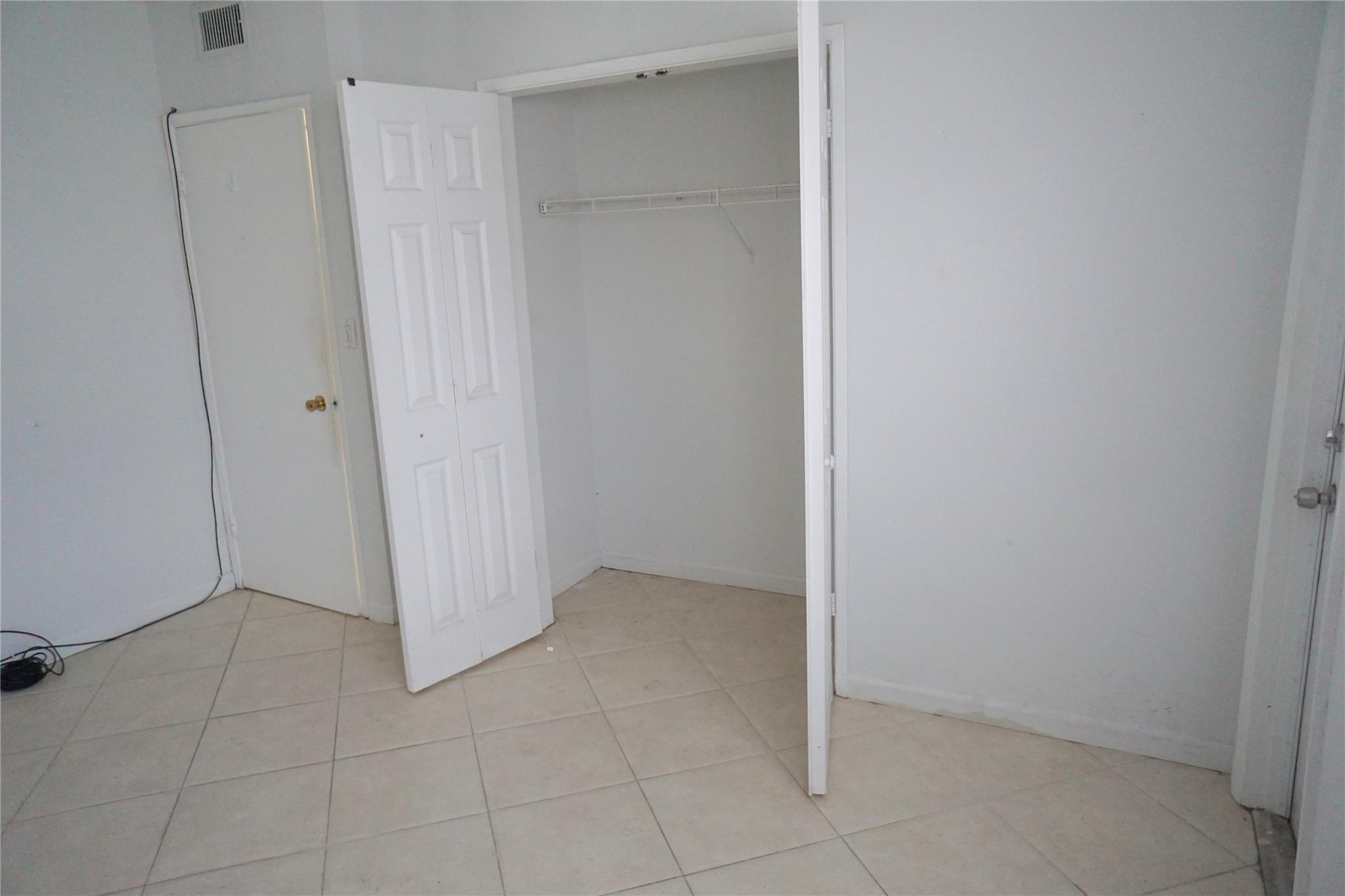 4311 Crystal Lake Dr 321