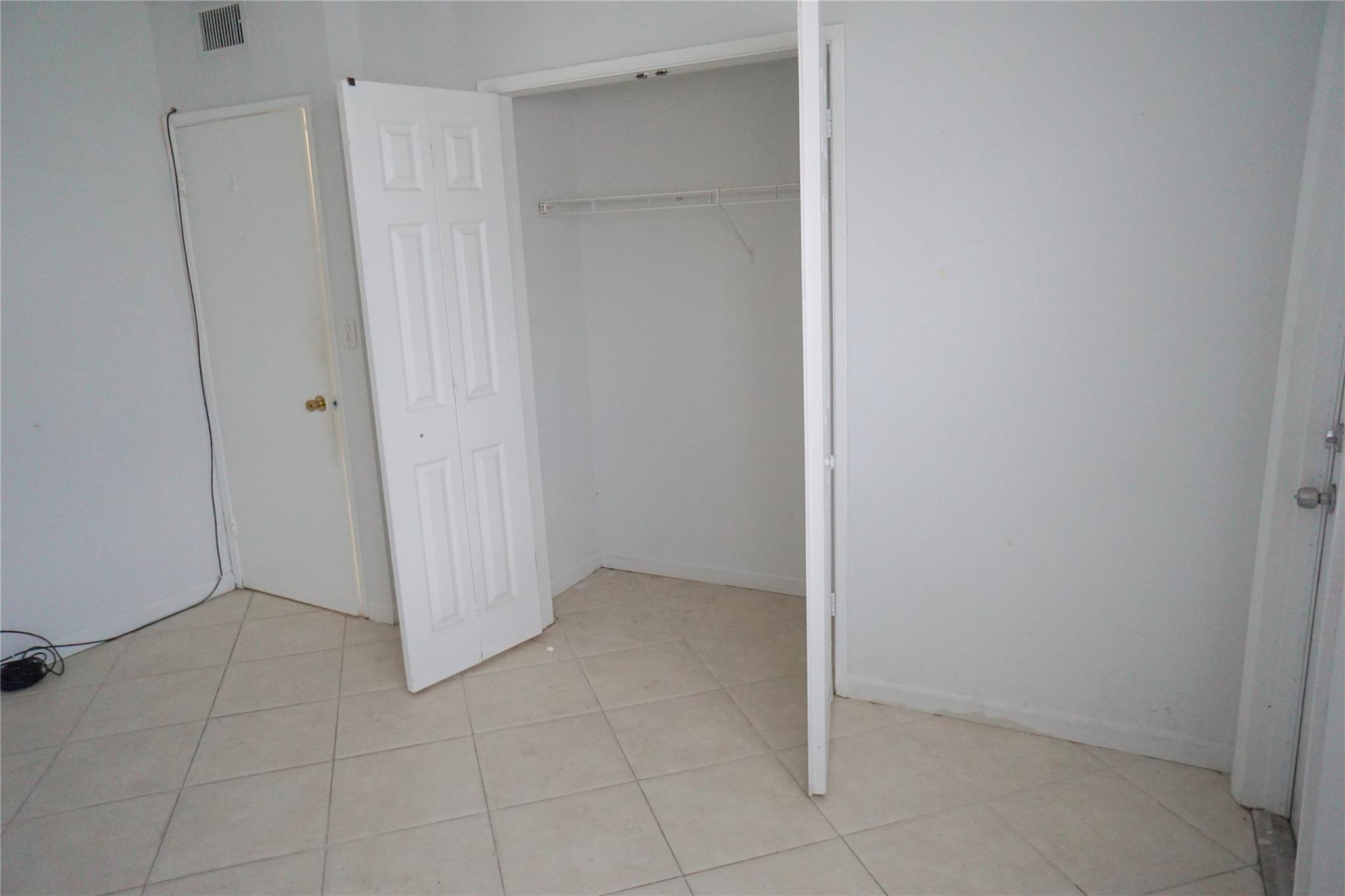 4311 Crystal Lake Dr 321