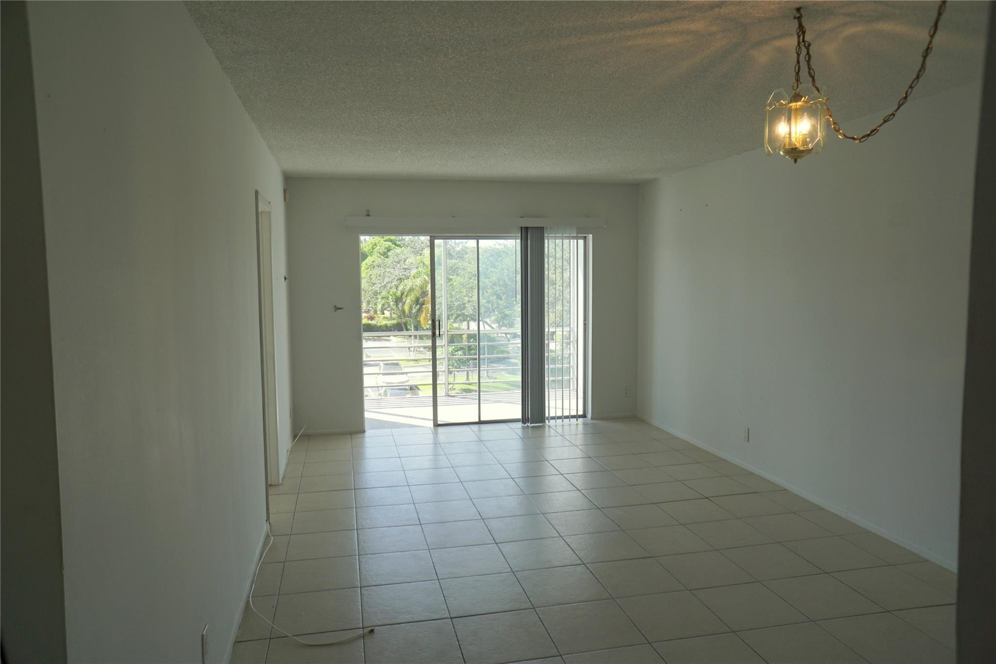 4311 Crystal Lake Dr 321