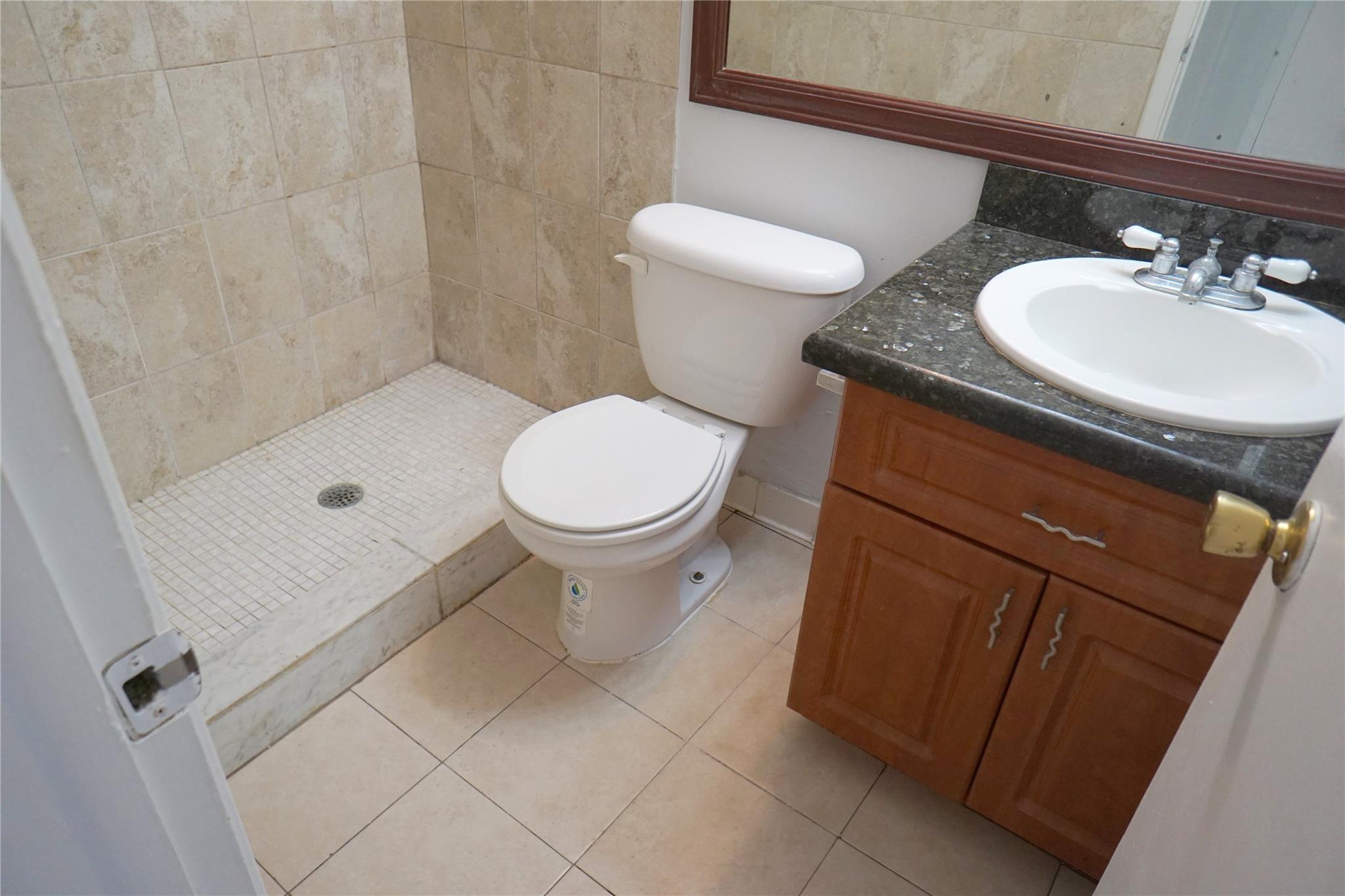4311 Crystal Lake Dr 321