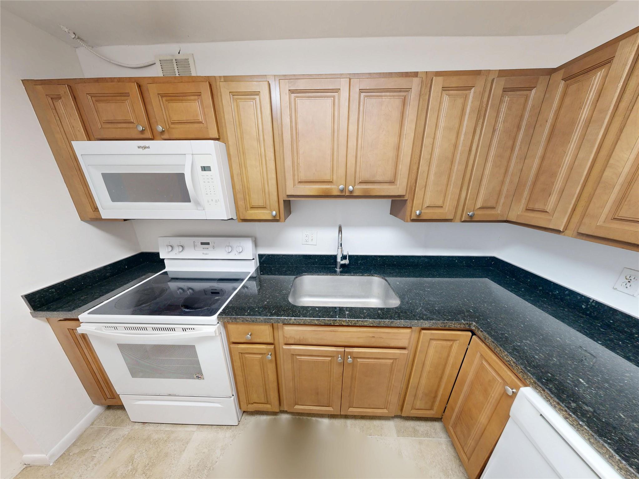 636 NW 13th St
