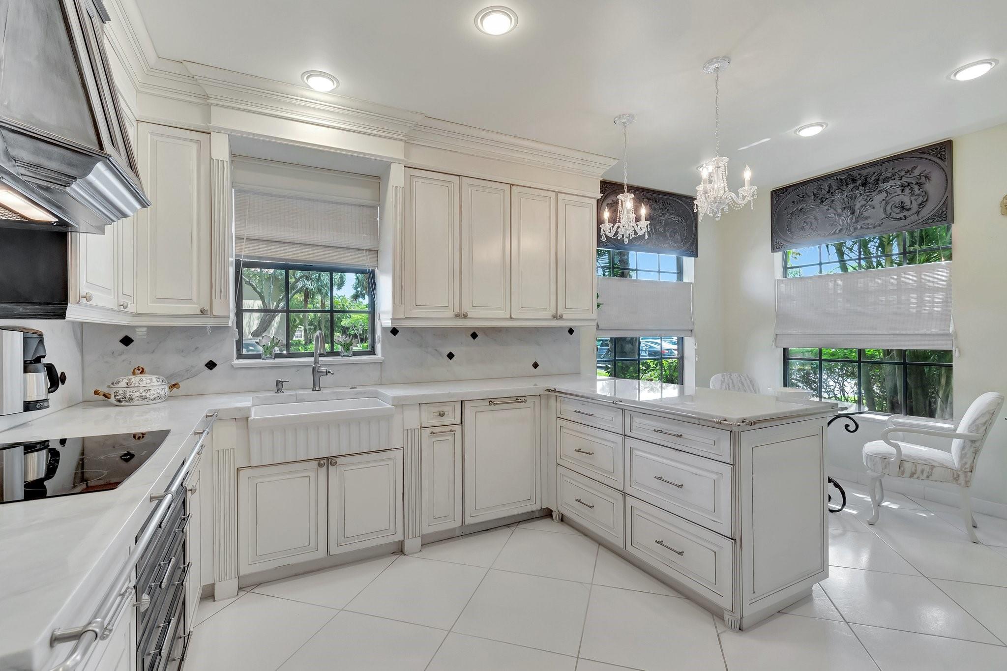 22760 Mandeville Pl E