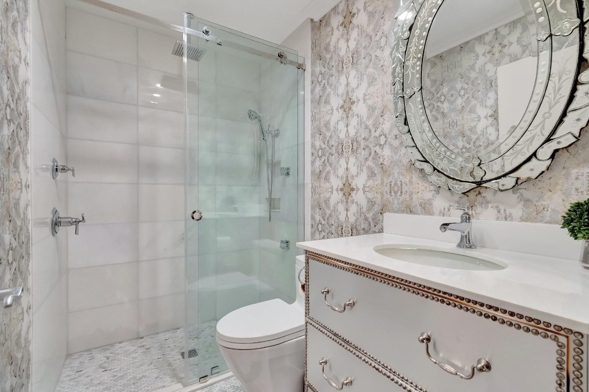 22760 Mandeville Pl E