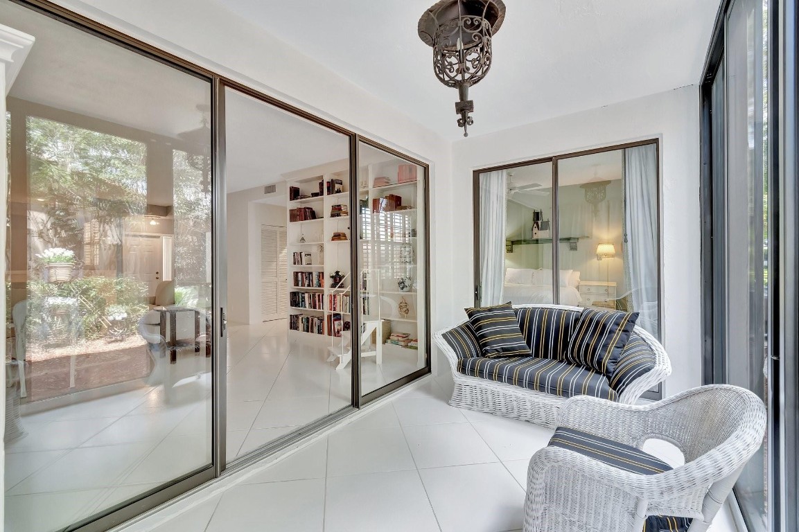 22760 Mandeville Pl E