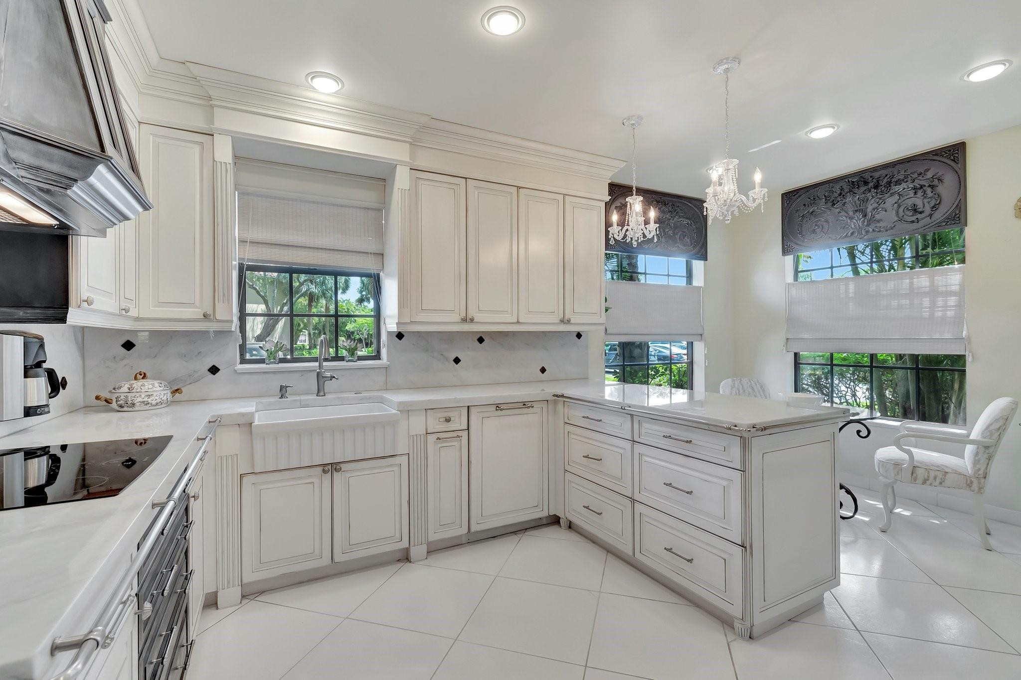 22760 Mandeville Pl E