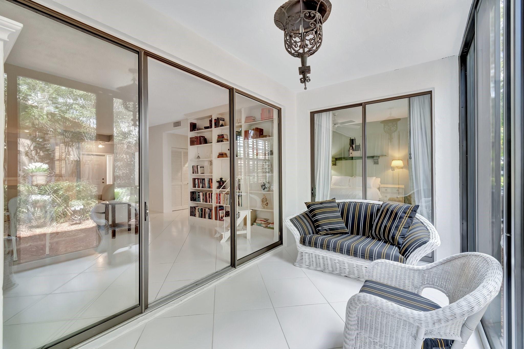 22760 Mandeville Pl E