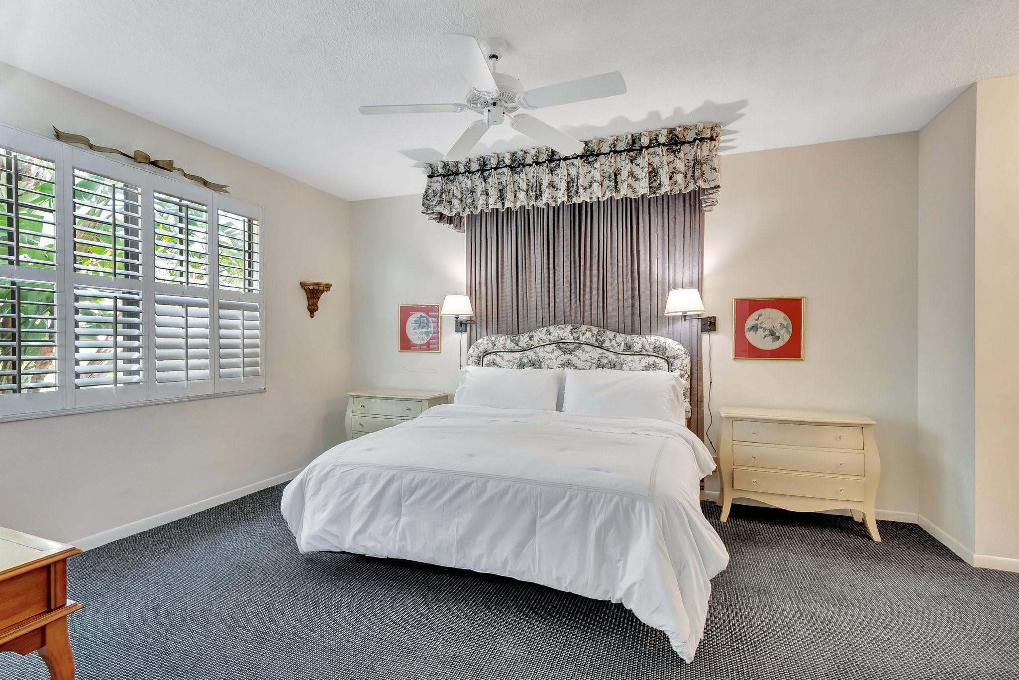 22760 Mandeville Pl E