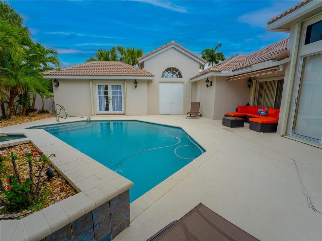 20107 Ocean Key Dr