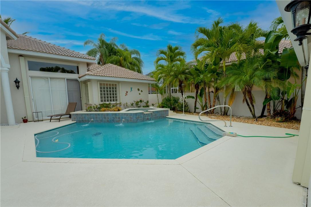 20107 Ocean Key Dr