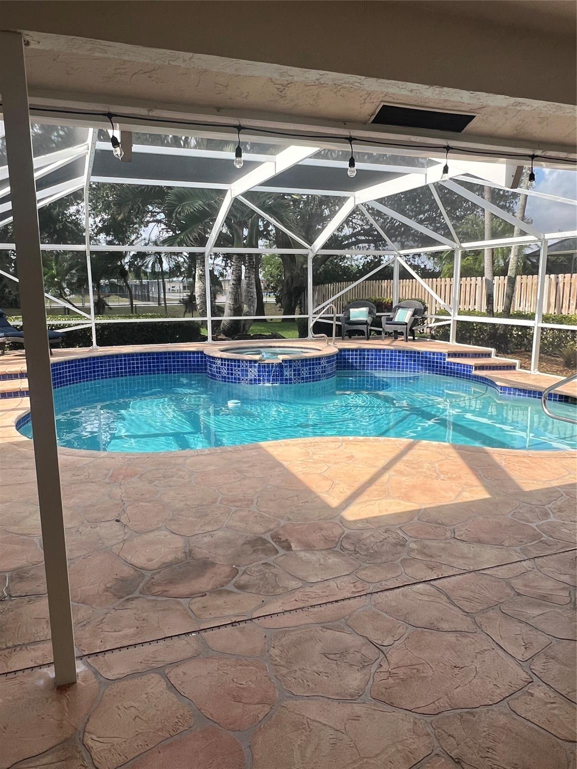 13813 Geranium Pl