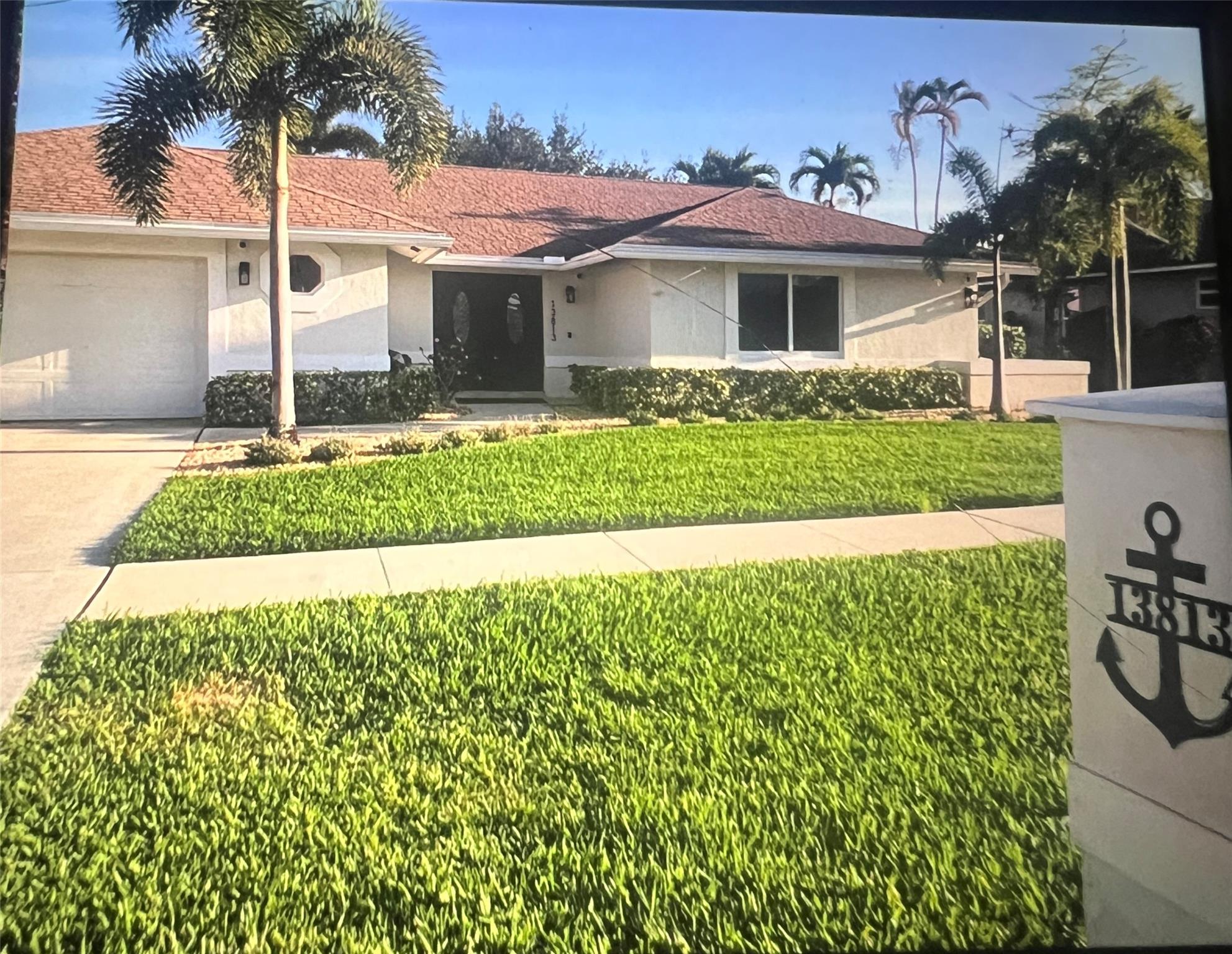 13813 Geranium Pl