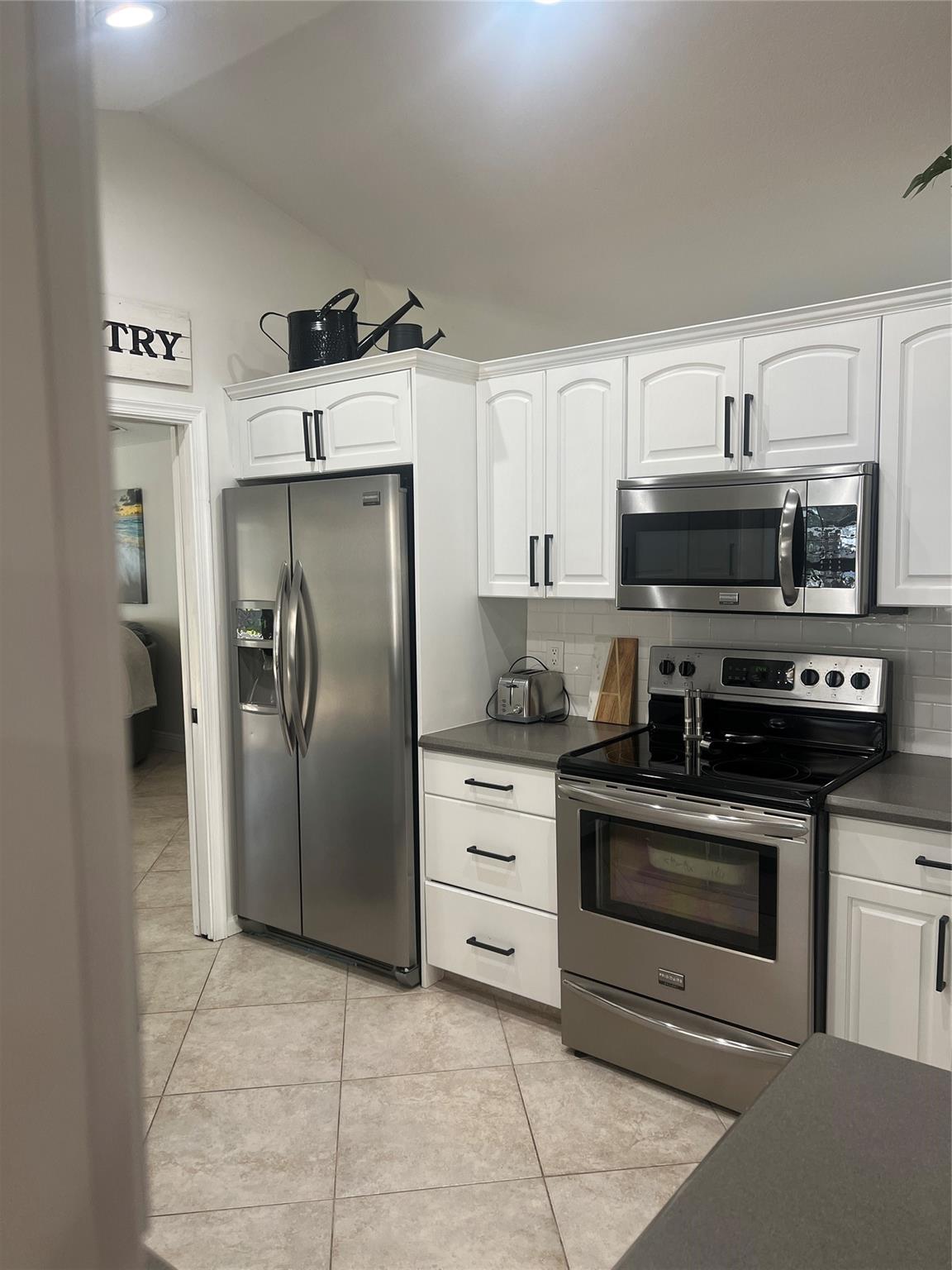13813 Geranium Pl