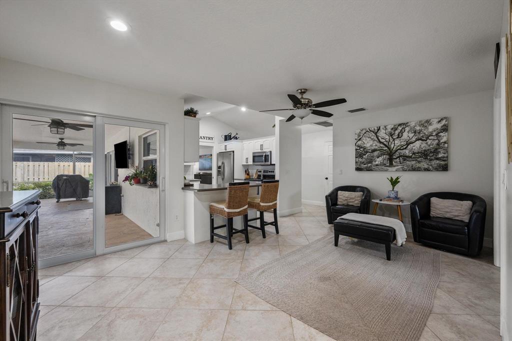 13813 Geranium Pl