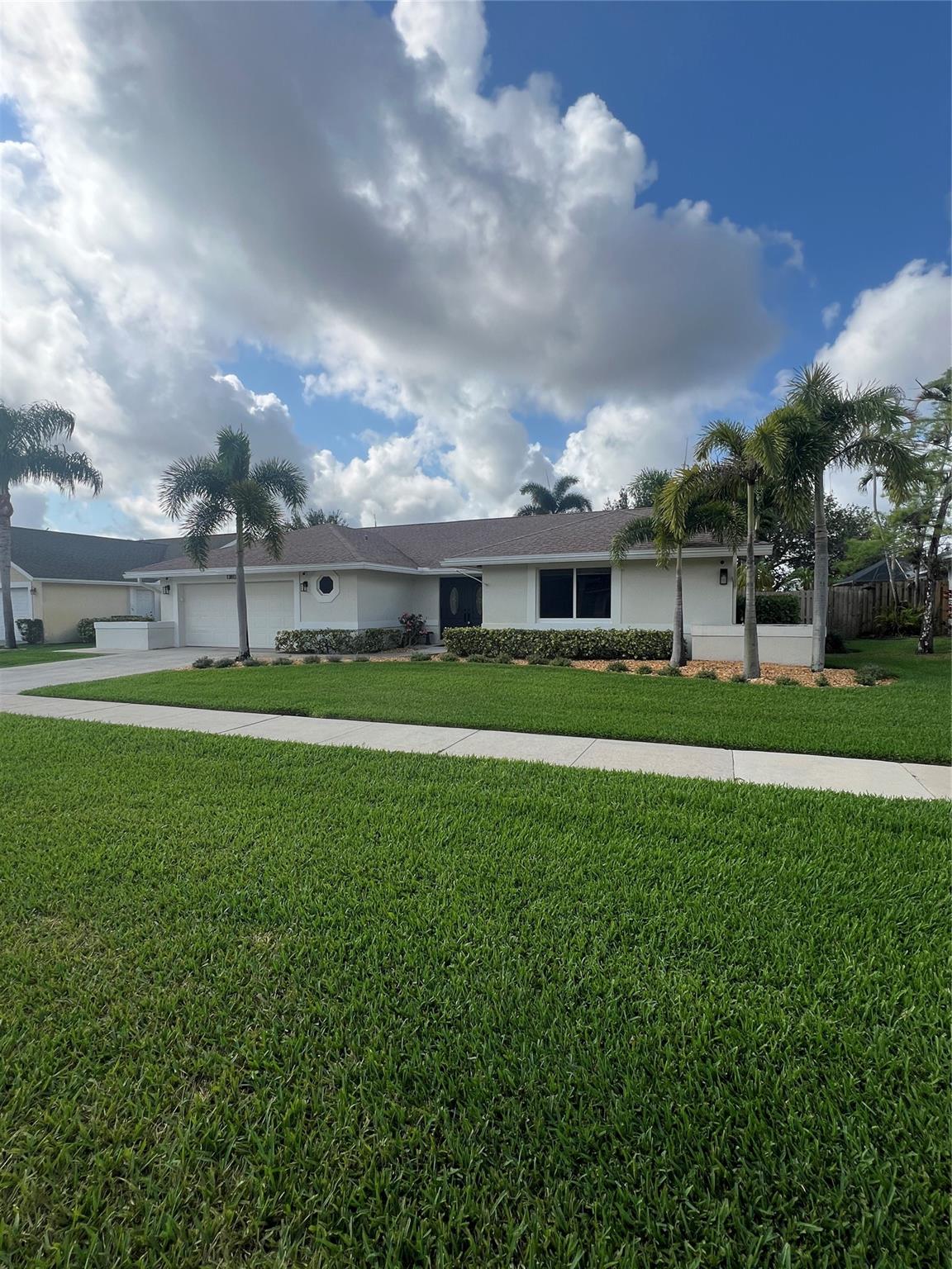 13813 Geranium Pl