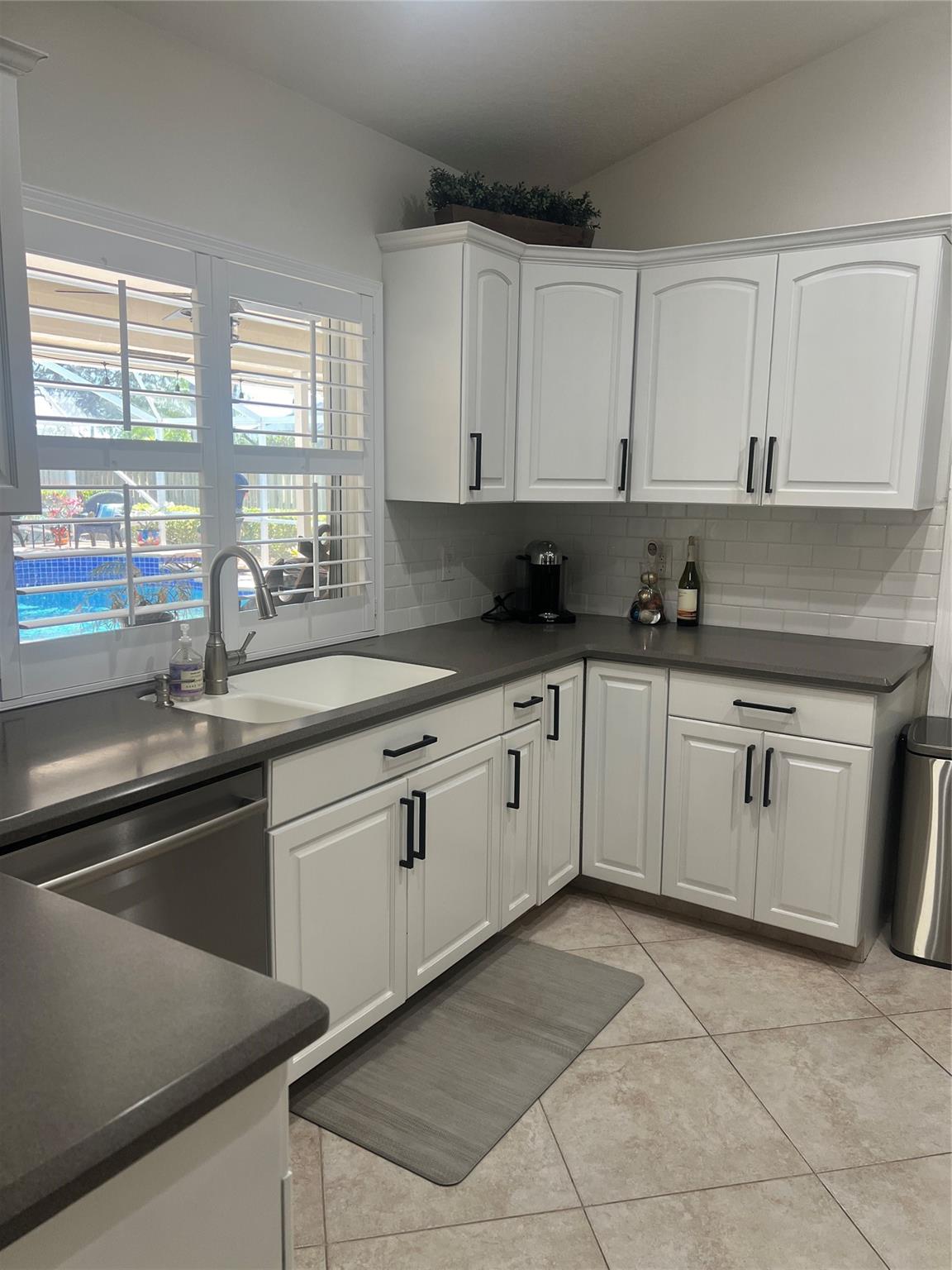 13813 Geranium Pl