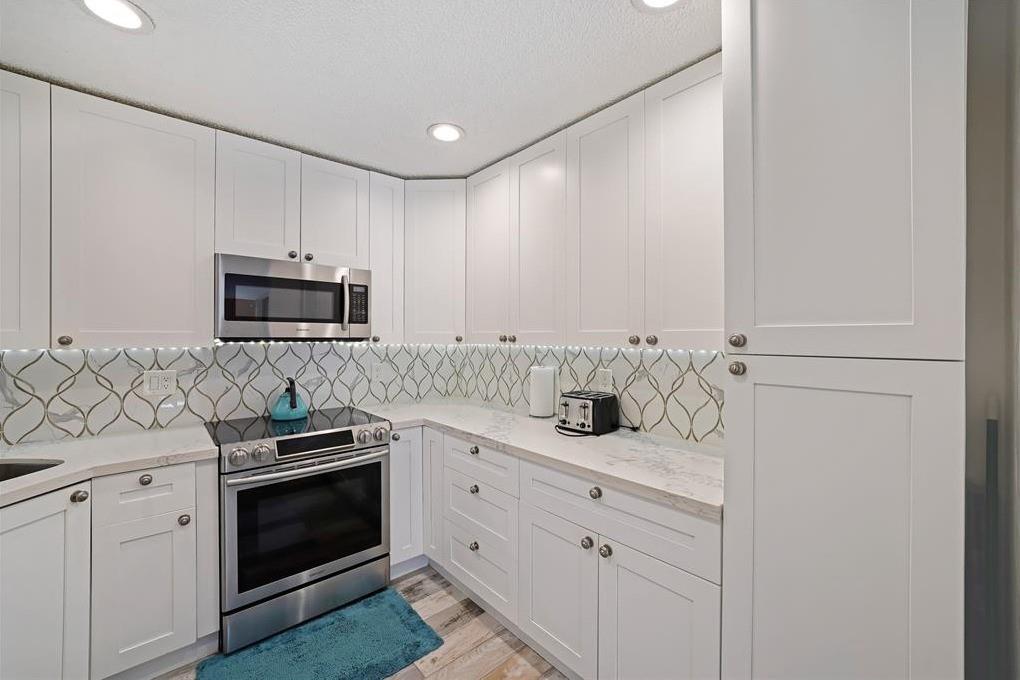 4655 NW 22nd St 4205