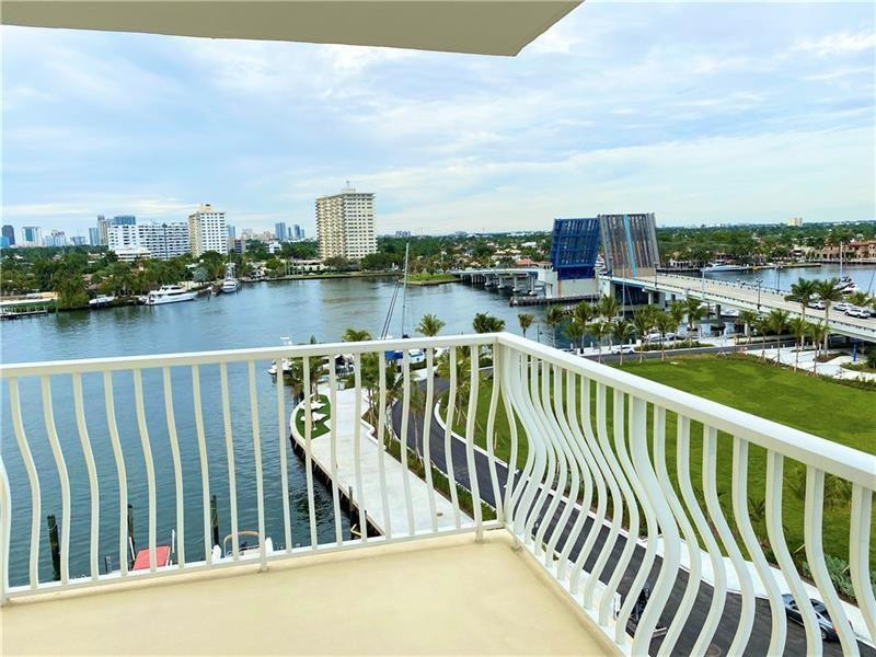 1 Las Olas Circle 809