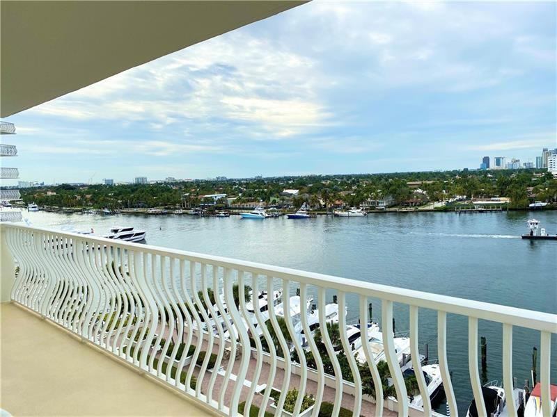 1 Las Olas Circle 809