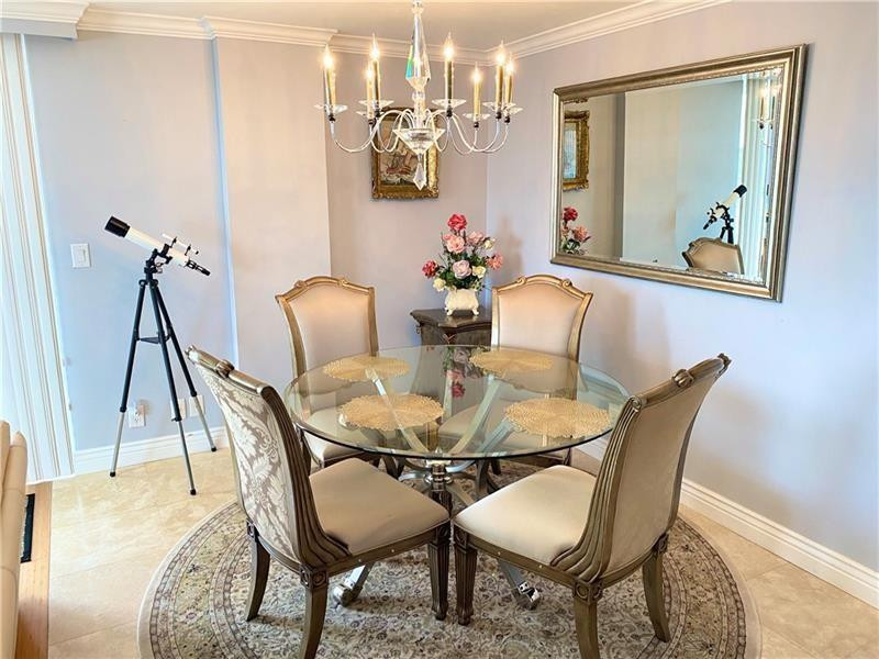 1 Las Olas Circle 809