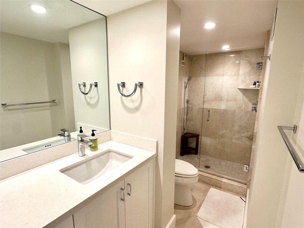 1 Las Olas Circle 1112