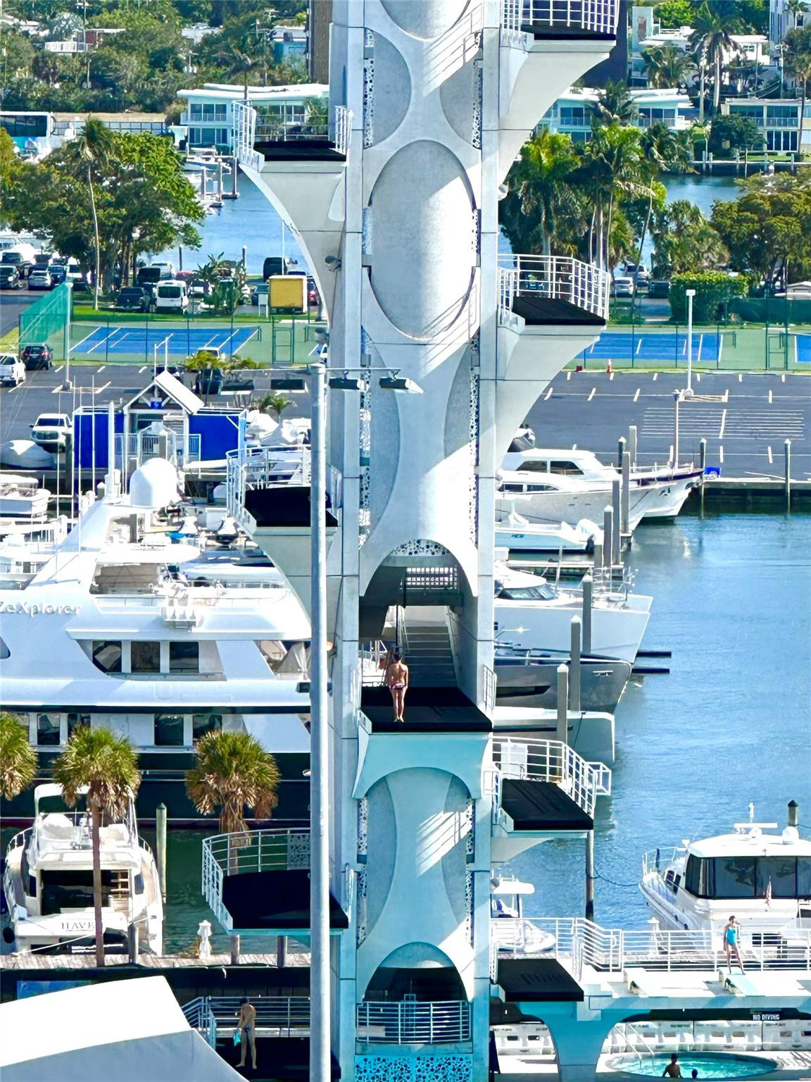 1 Las Olas Circle 1112