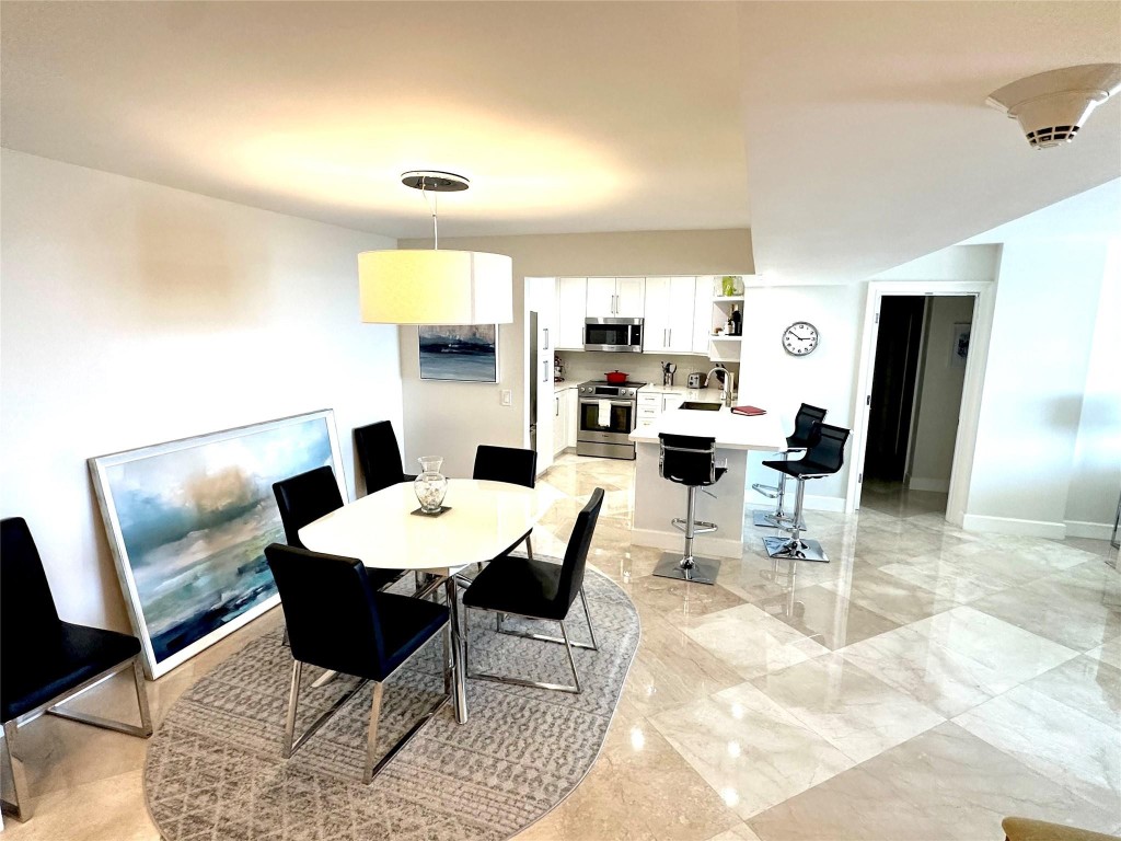 1 Las Olas Circle 1112