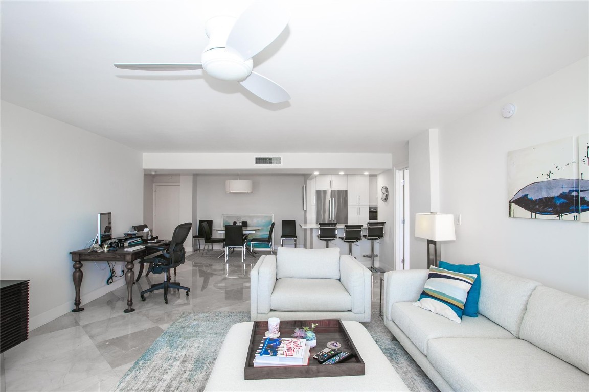 1 Las Olas Circle 1112