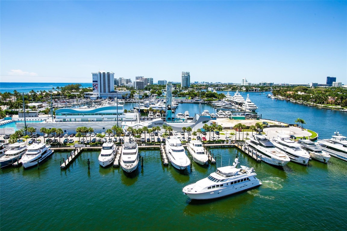 1 Las Olas Circle 1112