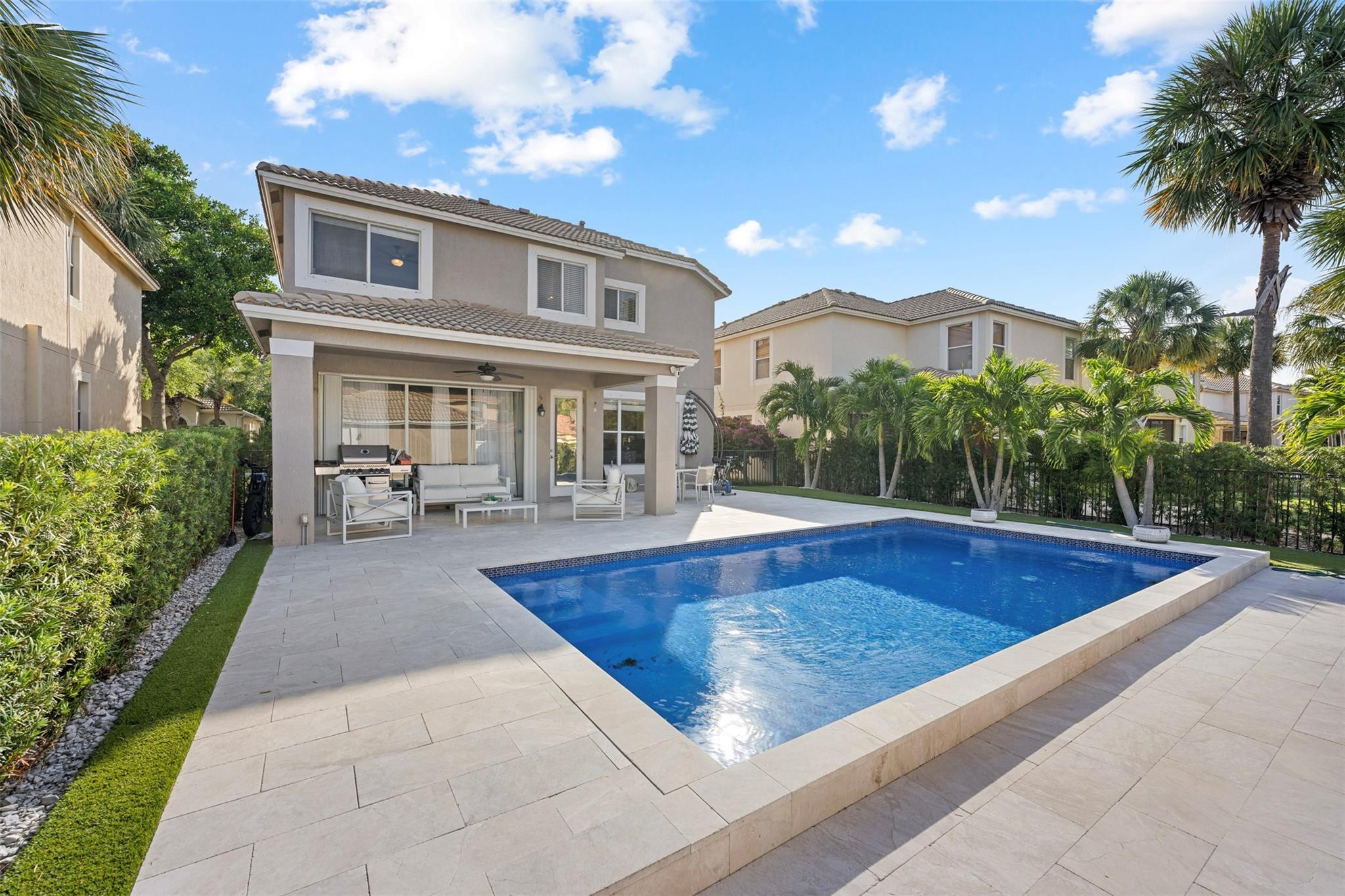 8121 Bautista Way