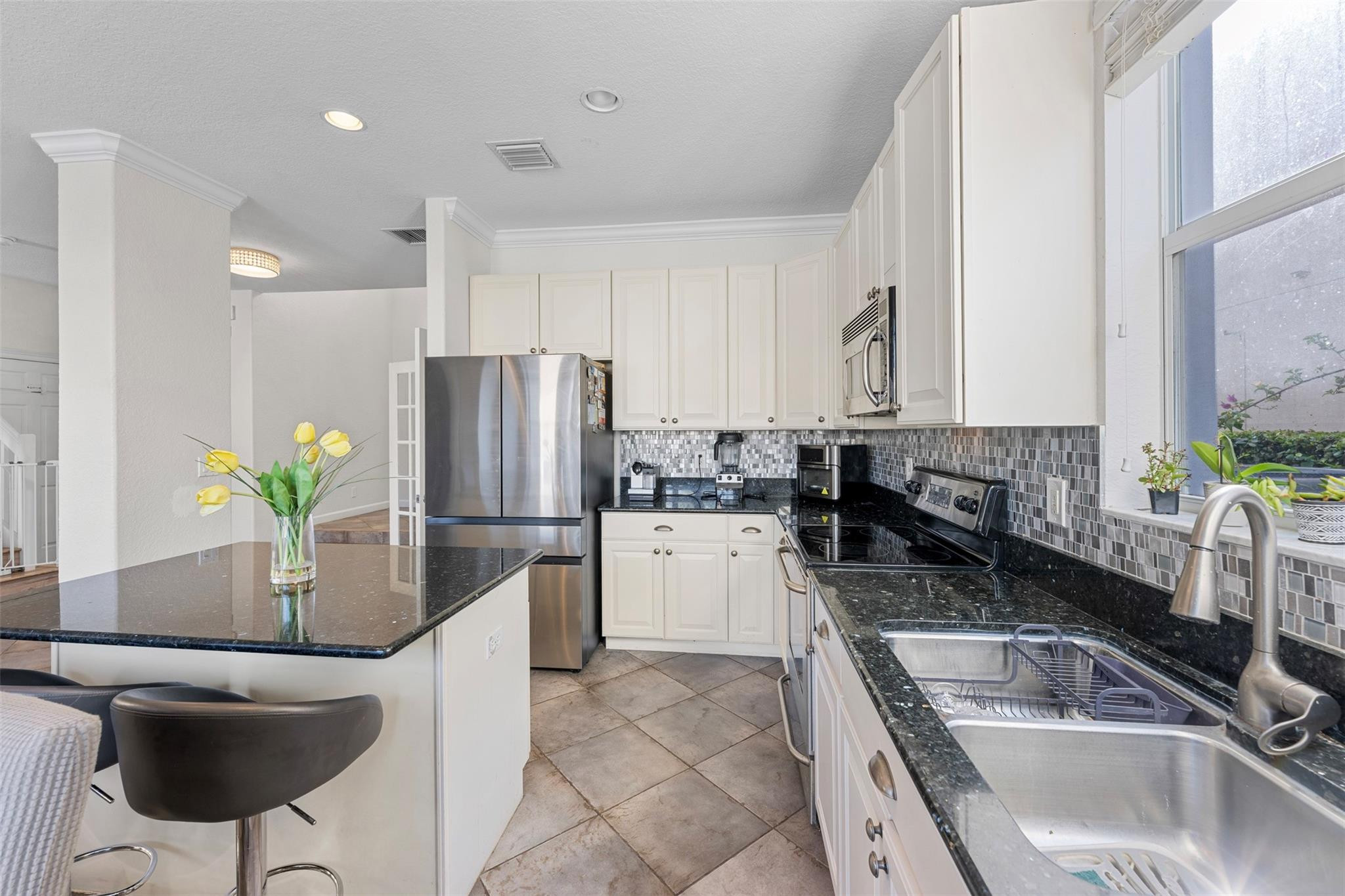 8121 Bautista Way