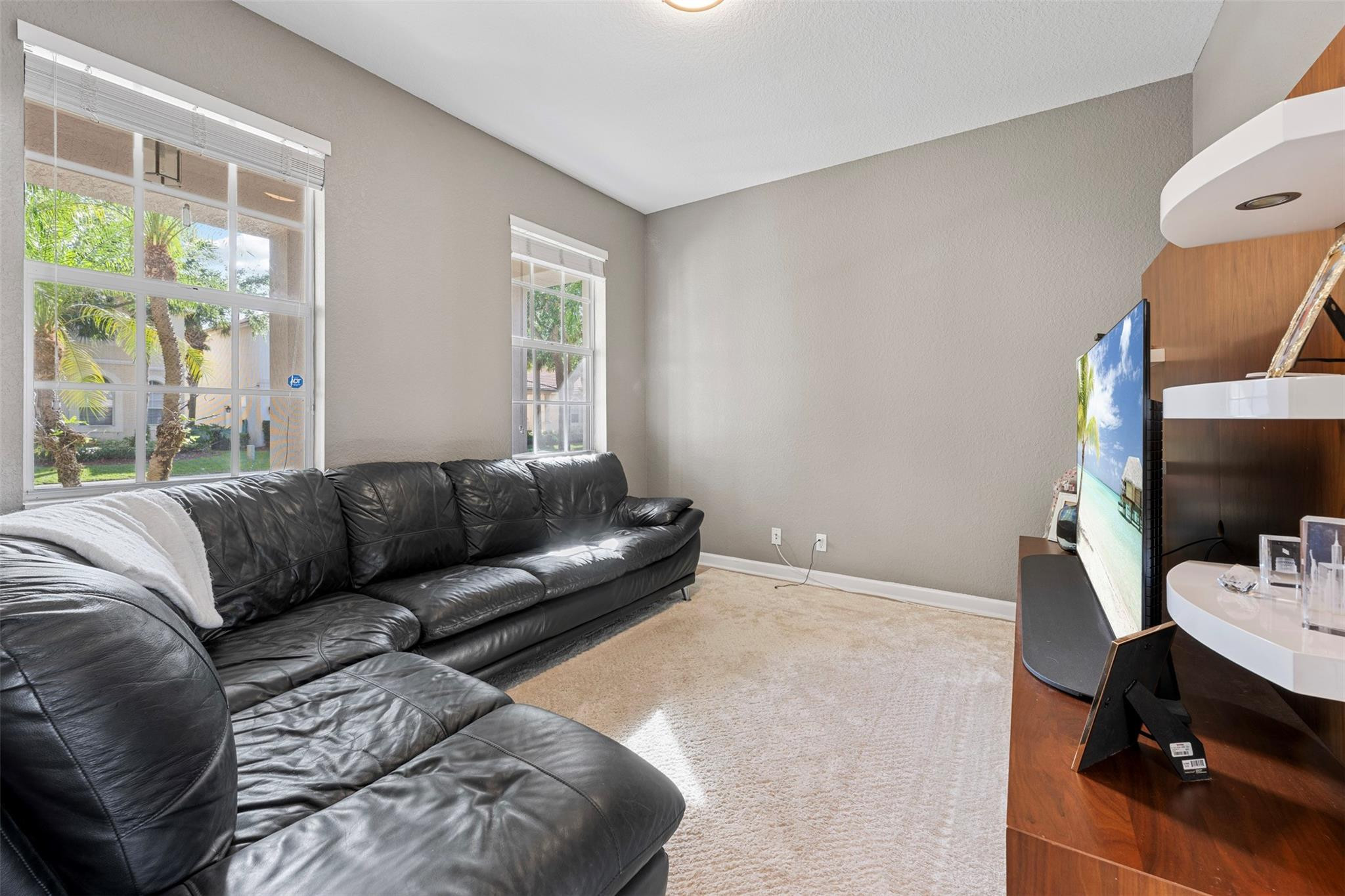 8121 Bautista Way